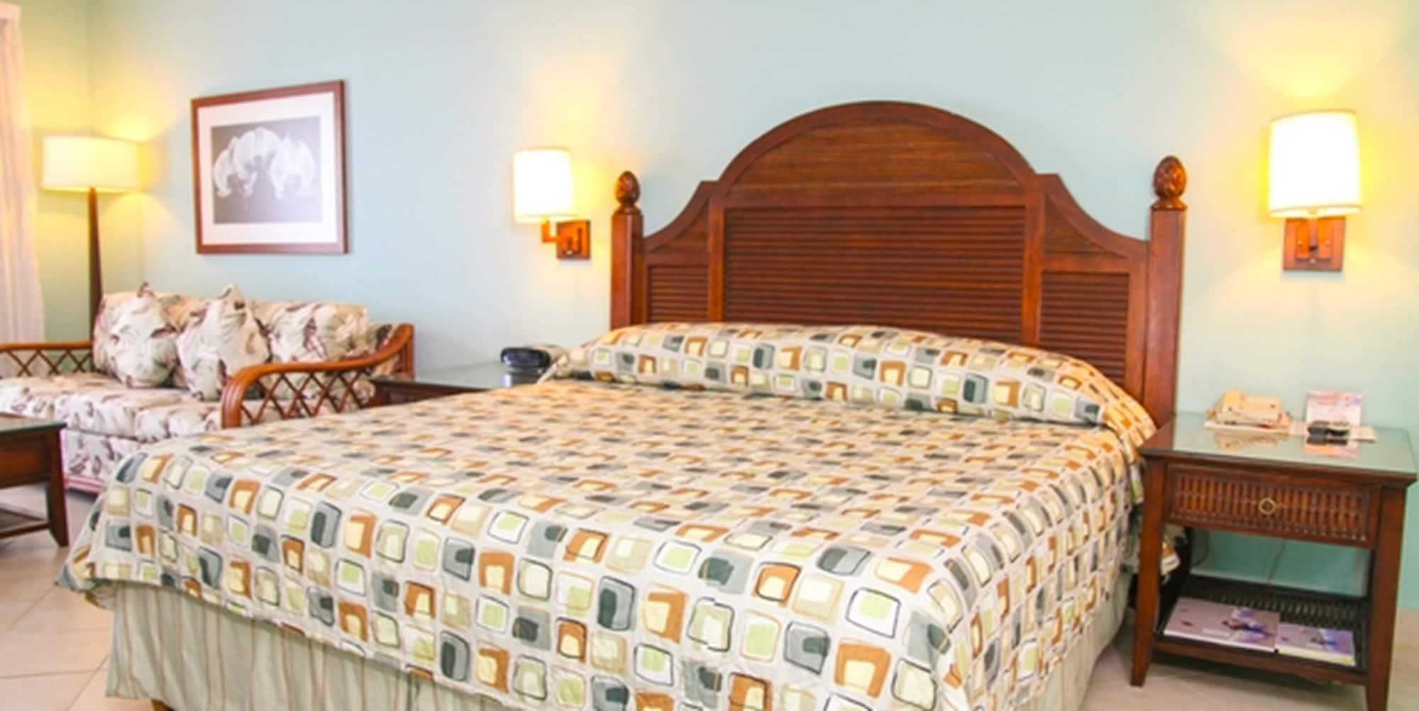 Trade Winds Hotel Dickenson Bay Esterno foto