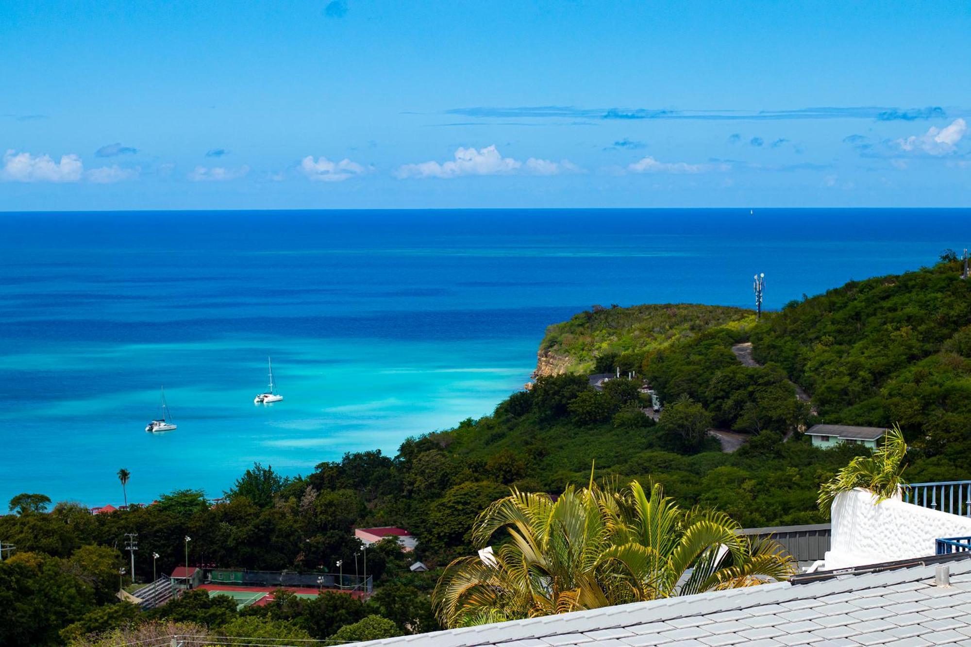 Trade Winds Hotel Dickenson Bay Esterno foto