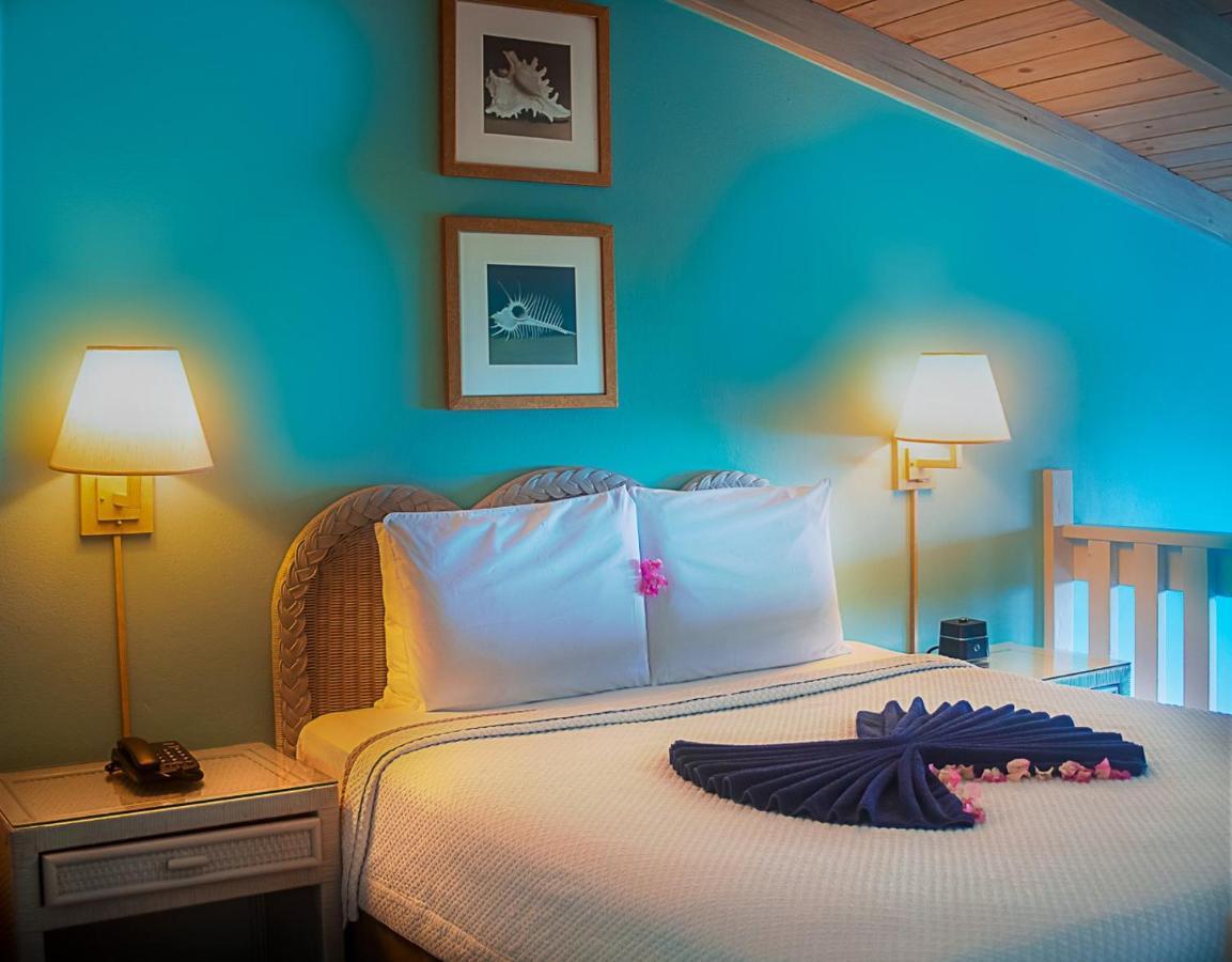 Trade Winds Hotel Dickenson Bay Esterno foto