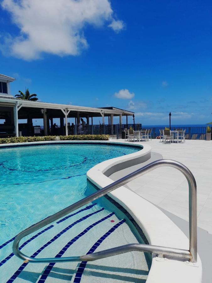 Trade Winds Hotel Dickenson Bay Esterno foto
