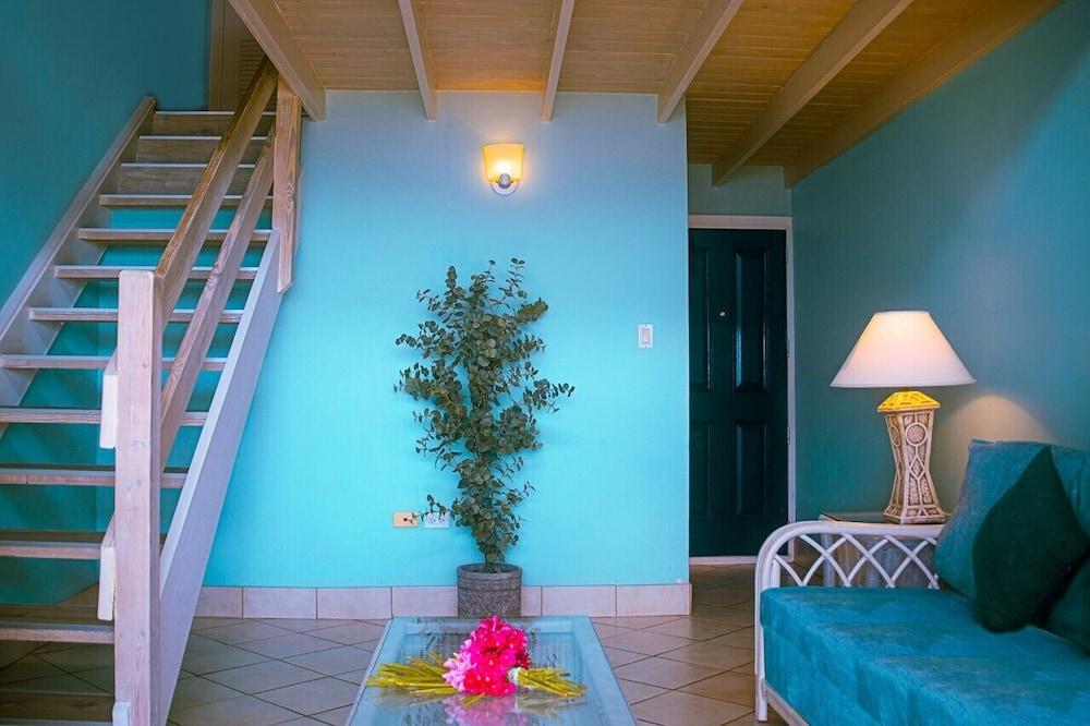 Trade Winds Hotel Dickenson Bay Esterno foto