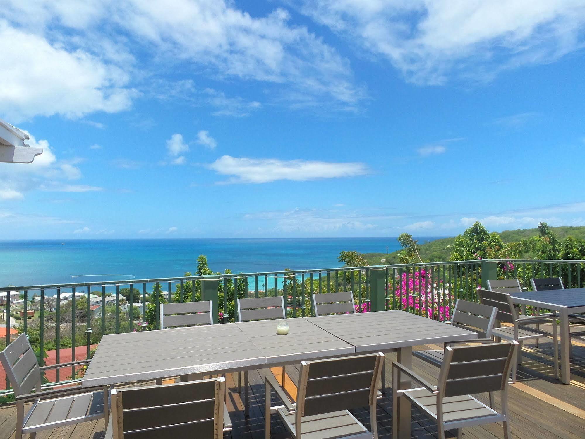 Trade Winds Hotel Dickenson Bay Esterno foto