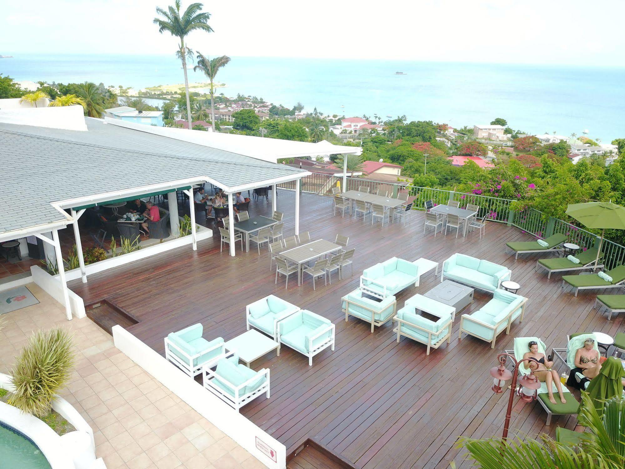 Trade Winds Hotel Dickenson Bay Esterno foto